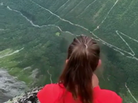 &nbsp;&nbsp;living on the edge.mp4 (3 MB)&nbsp;&nbsp;