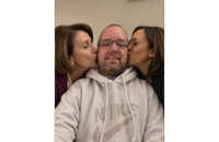 &nbsp;&nbsp;TJ kisses&nbsp;&nbsp;