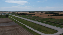 highway and fields 2.mov (147 MB)