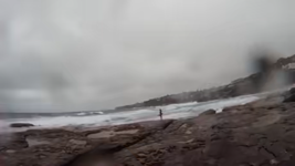   beach lightning.mp4 (1085 KB)  