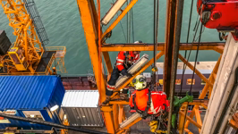 &nbsp;&nbsp;2 How To Use Ascenders To Climb Up A Rope - IRATA Level 1 Training.mp4 (68 MB)&nbsp;&nbsp;