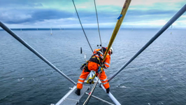 &nbsp;&nbsp;4 How to Pass Knots with a Casualty - Counterbalance Technique - Rope Access Level 3 Training.mp4 (87 MB)&nbsp;&nbsp;