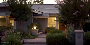 Tesla's Solar Roof Problem.mp4 (54 MB)