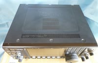   IC-7600 top  